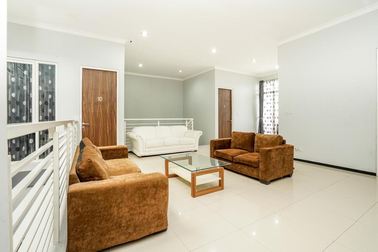 Reddoorz Near Surabaya Zoo Hotel Ngoại thất bức ảnh