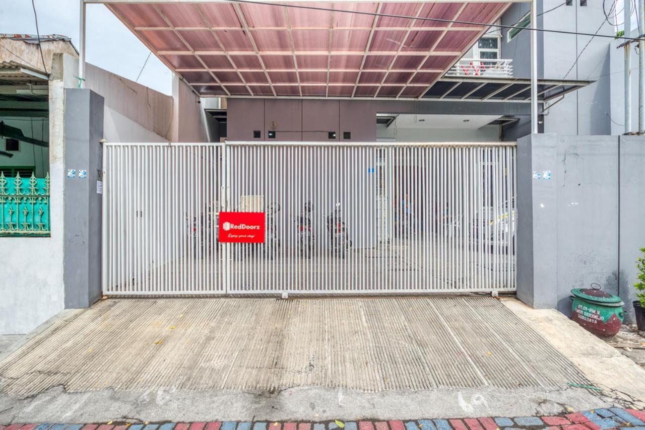 Reddoorz Near Surabaya Zoo Hotel Ngoại thất bức ảnh